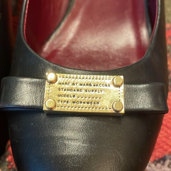 Marc Jacobs black pumps with bow, suede heel and leather soles. Size 38.5/8. - Picture 3 of 5